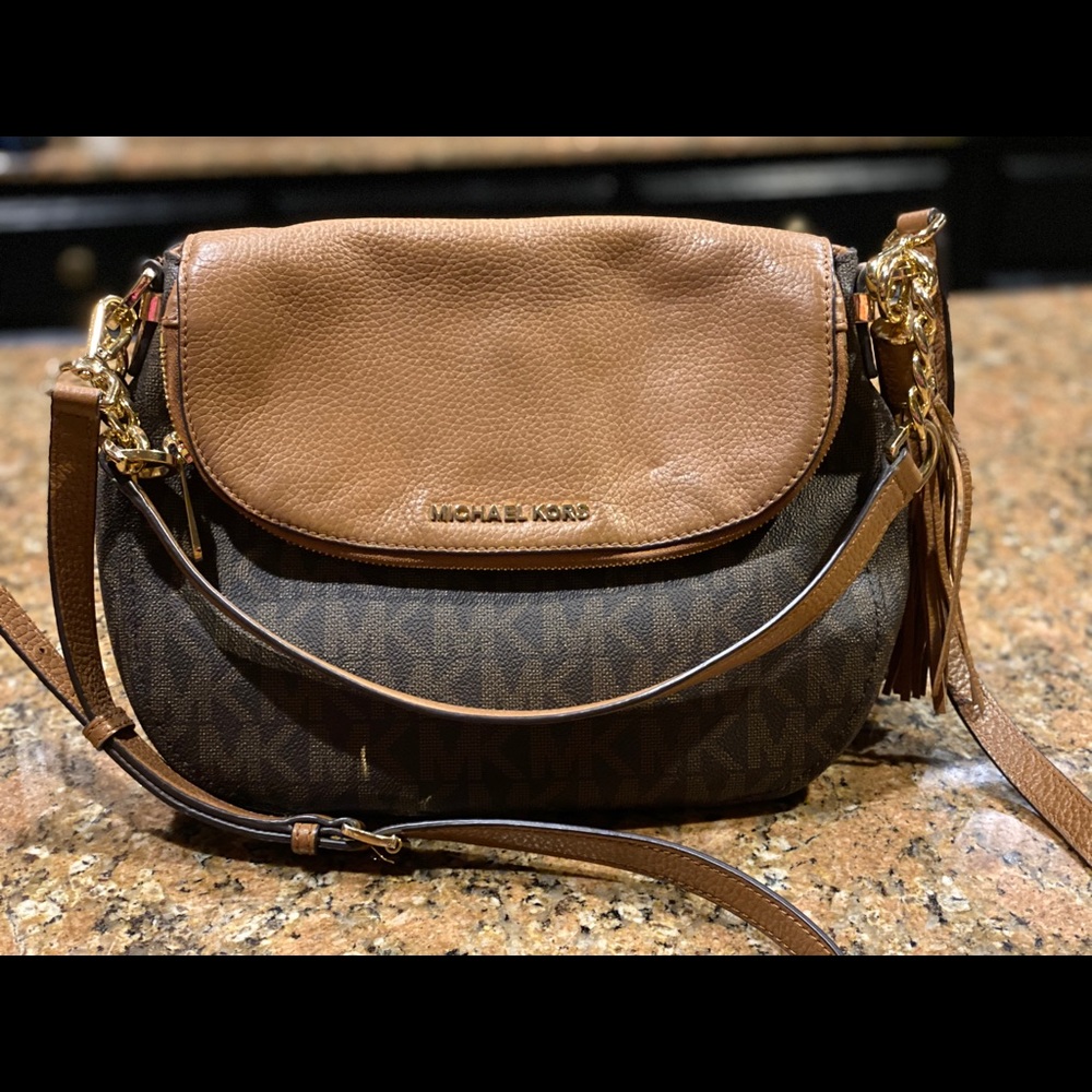 Michael Kors Monogram Bedford Convertible Bag
